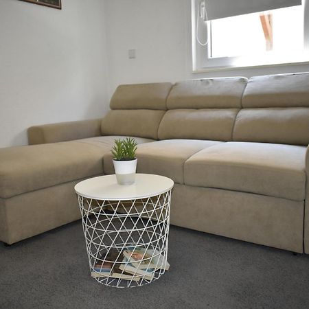 Apartmani Cvangic Vir Exteriör bild