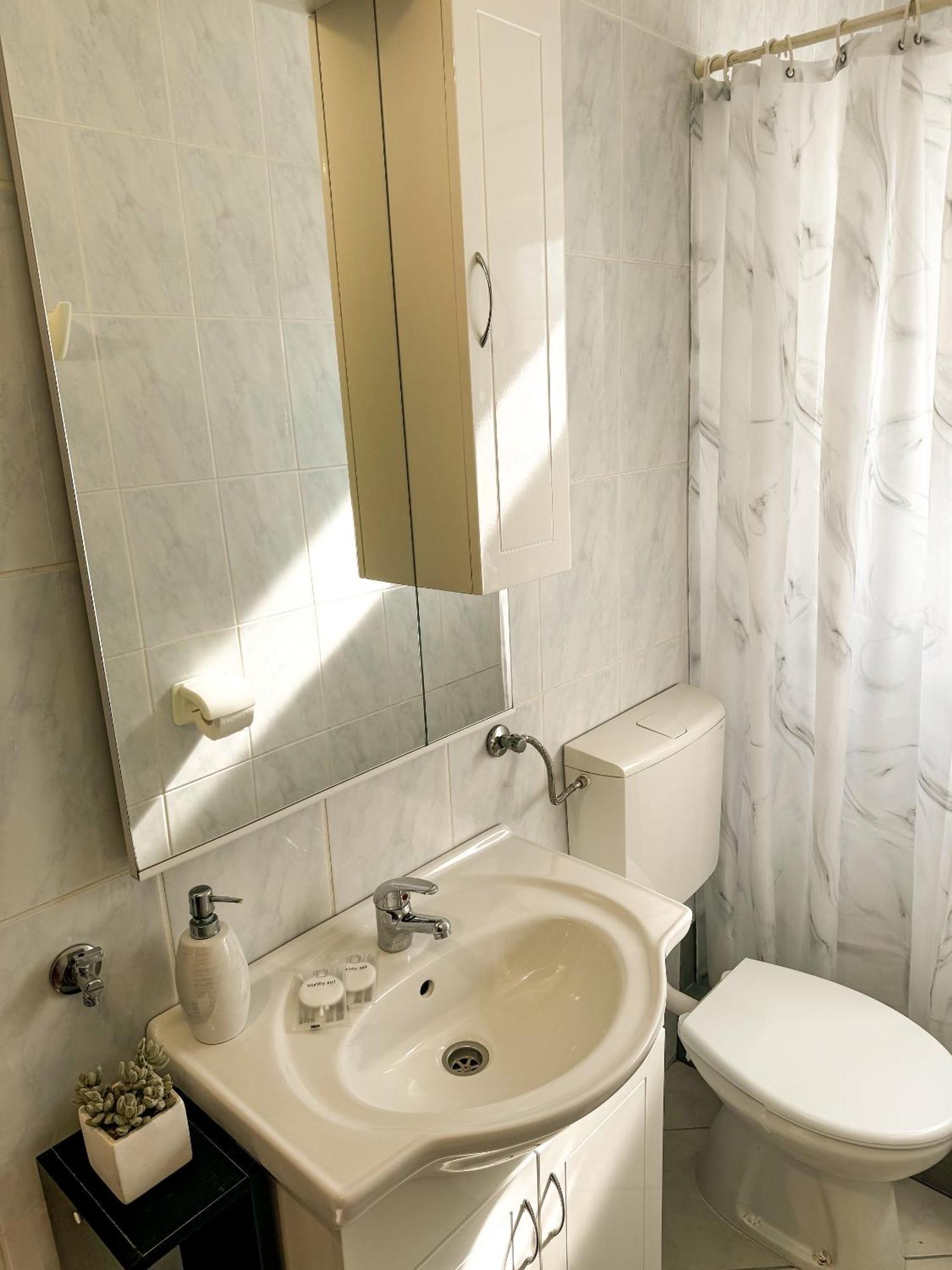 Apartmani Cvangic Vir Exteriör bild